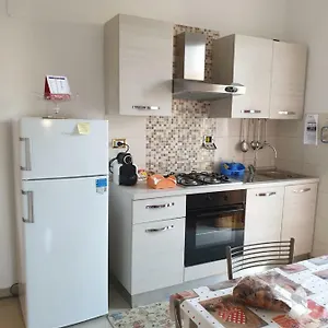  Apartment Figura